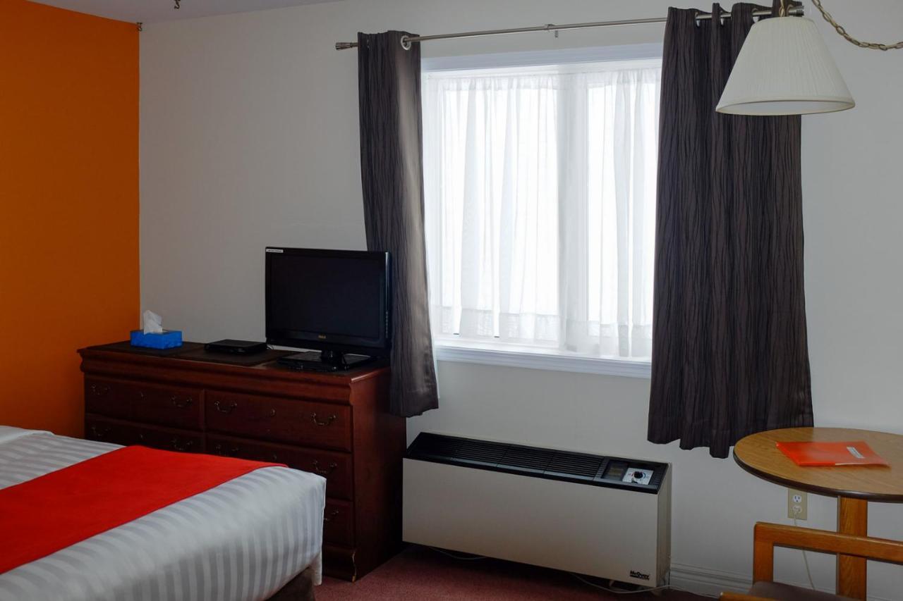Hotel Robin Hood Grand Falls Windsor Esterno foto
